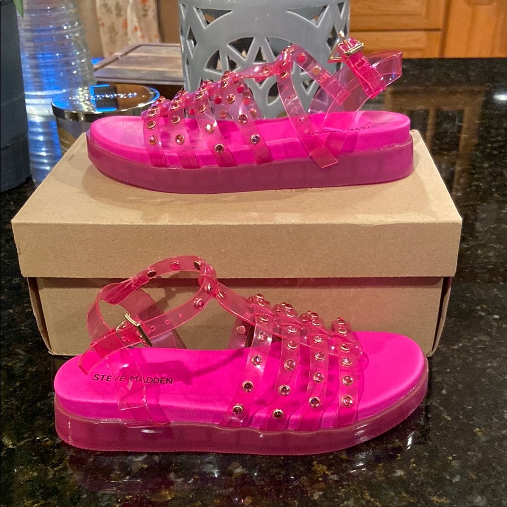 Girl’s Steve Madden Pink Jelly Sandals, Size 2